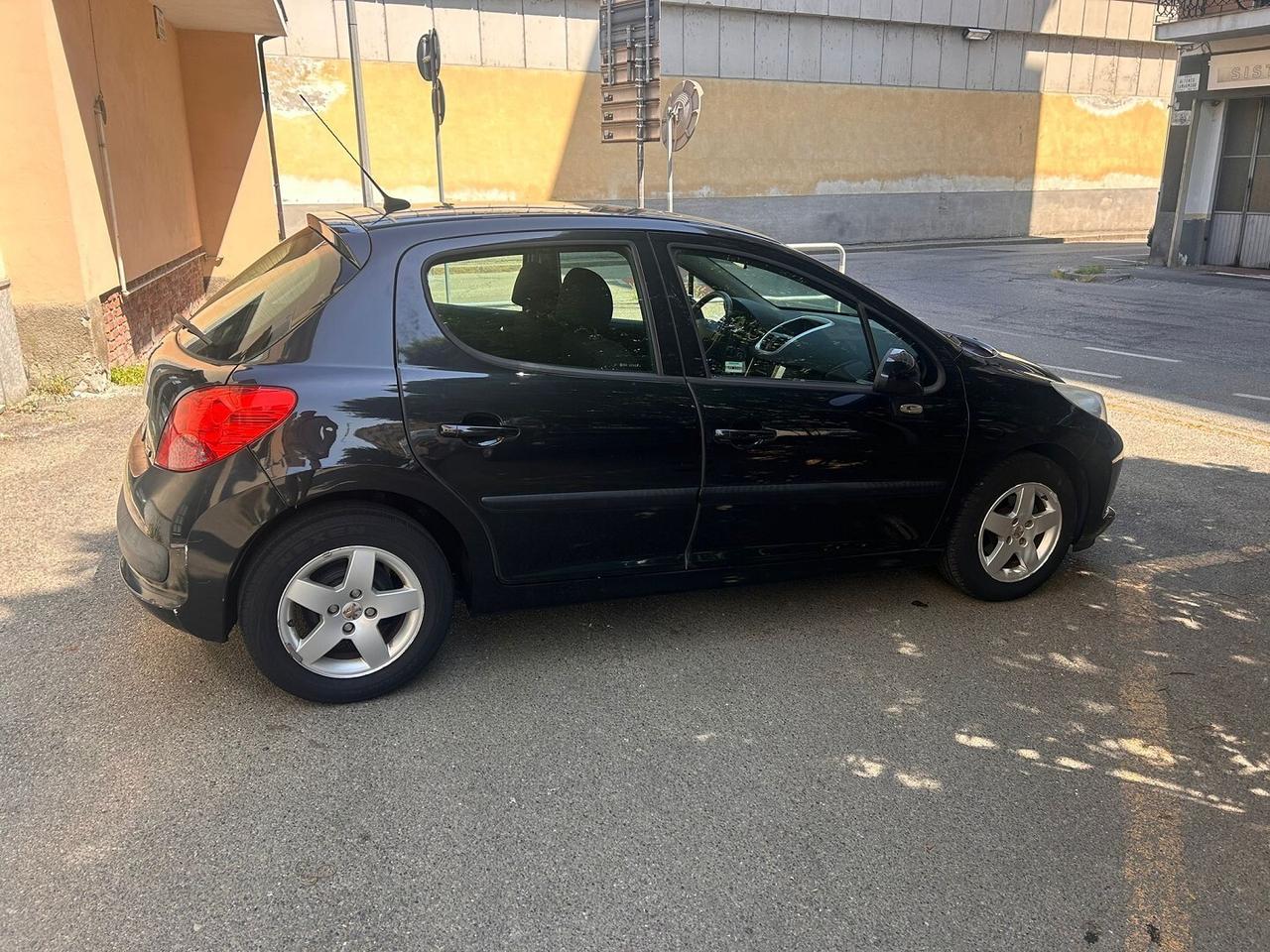 Peugeot 207 43.000km unico proprietario