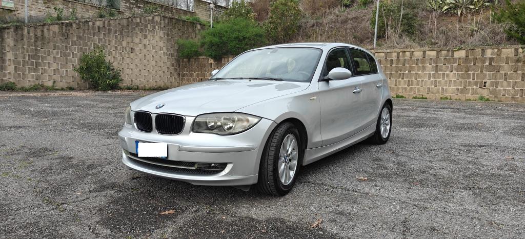 BMW Serie 1 5 Porte 118d 5p 2.0 143cv dpf Ottimo Stato
