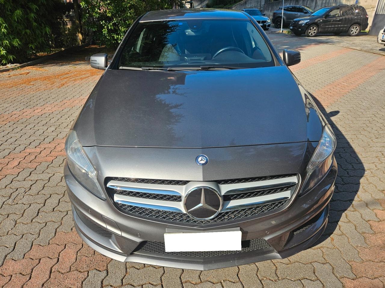 Mercedes-benz A 180 CDI Premium AMG INTERNO / ESTERNO
