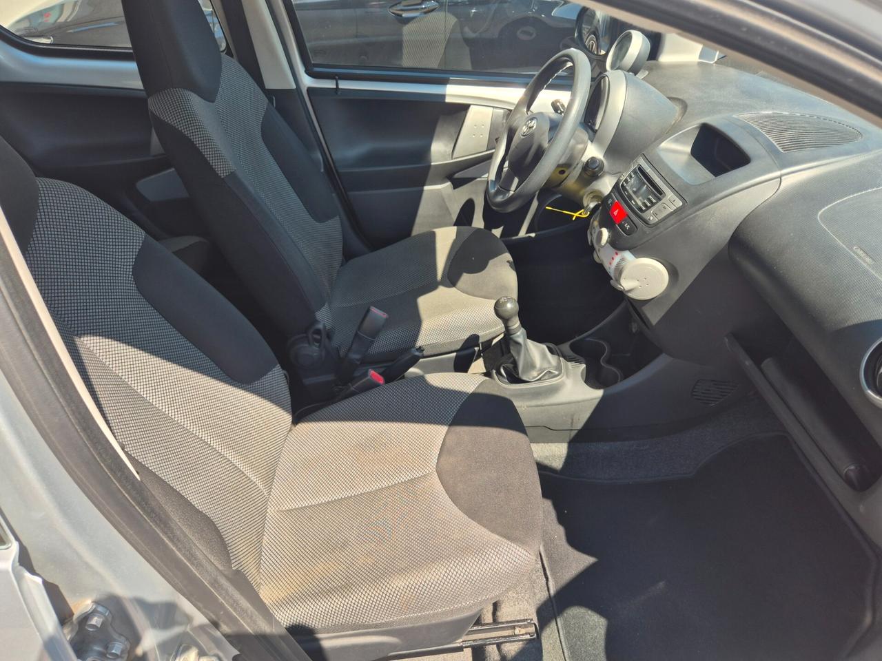 Toyota Aygo 1.0 12V VVT-i 5 porte Active Connect