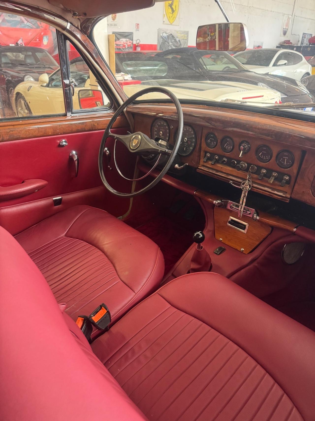 Jaguar S-Type 3.8 restaurata PERMUTE