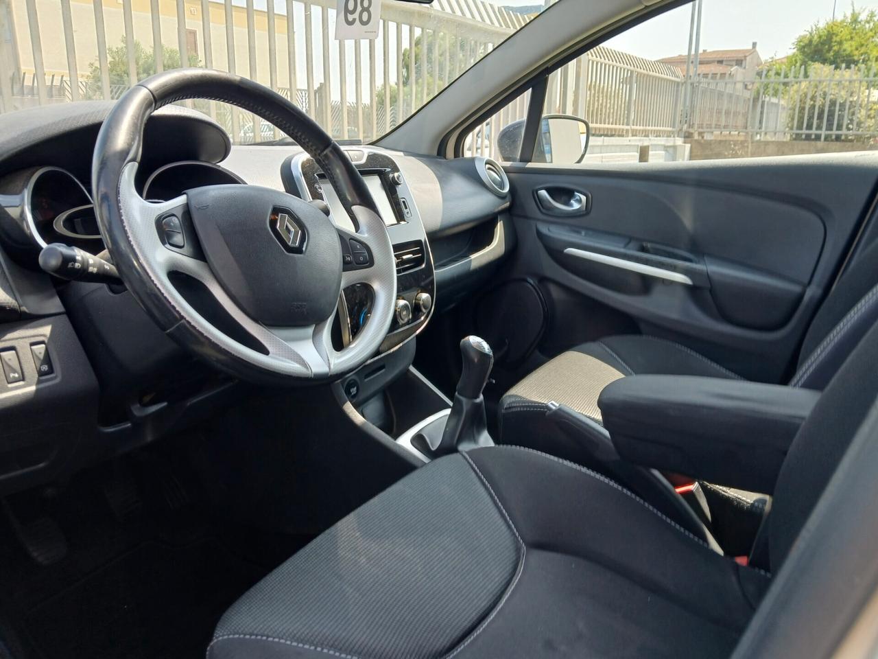 RENAULT Clio Sporter Duel 1.500 dCi 75cv