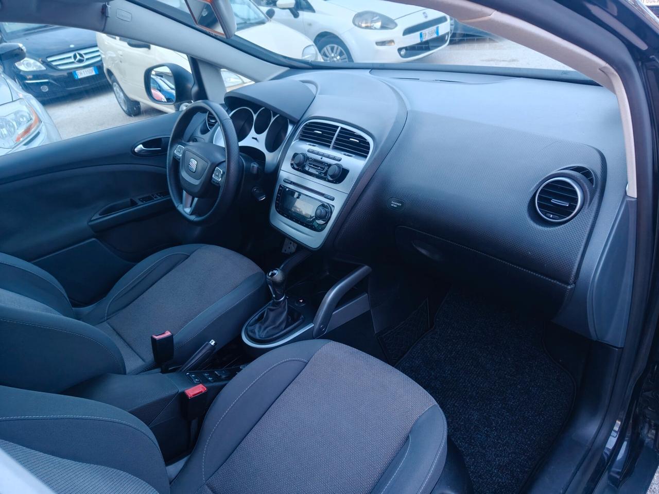 Seat Altea 1.6 Style BI FUEL gancio traino