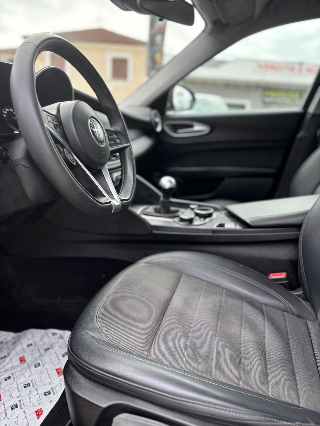 Alfa Romeo Giulia 2.2 Turbodiesel 160 CV XENON LED PELLE VELOCE