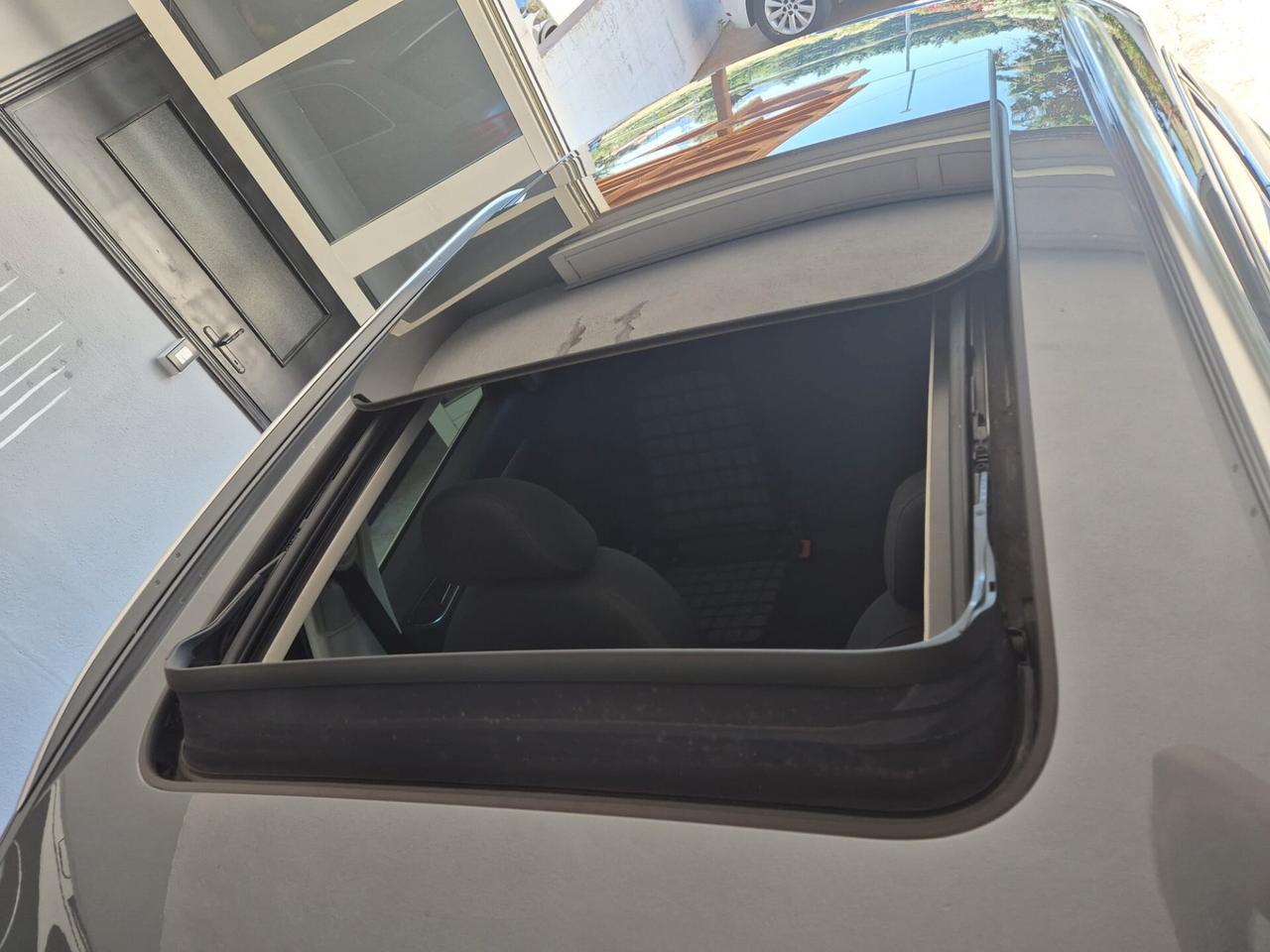 Audi Q3 2.0 TDI (Diesel) 140cv - Tettuccio