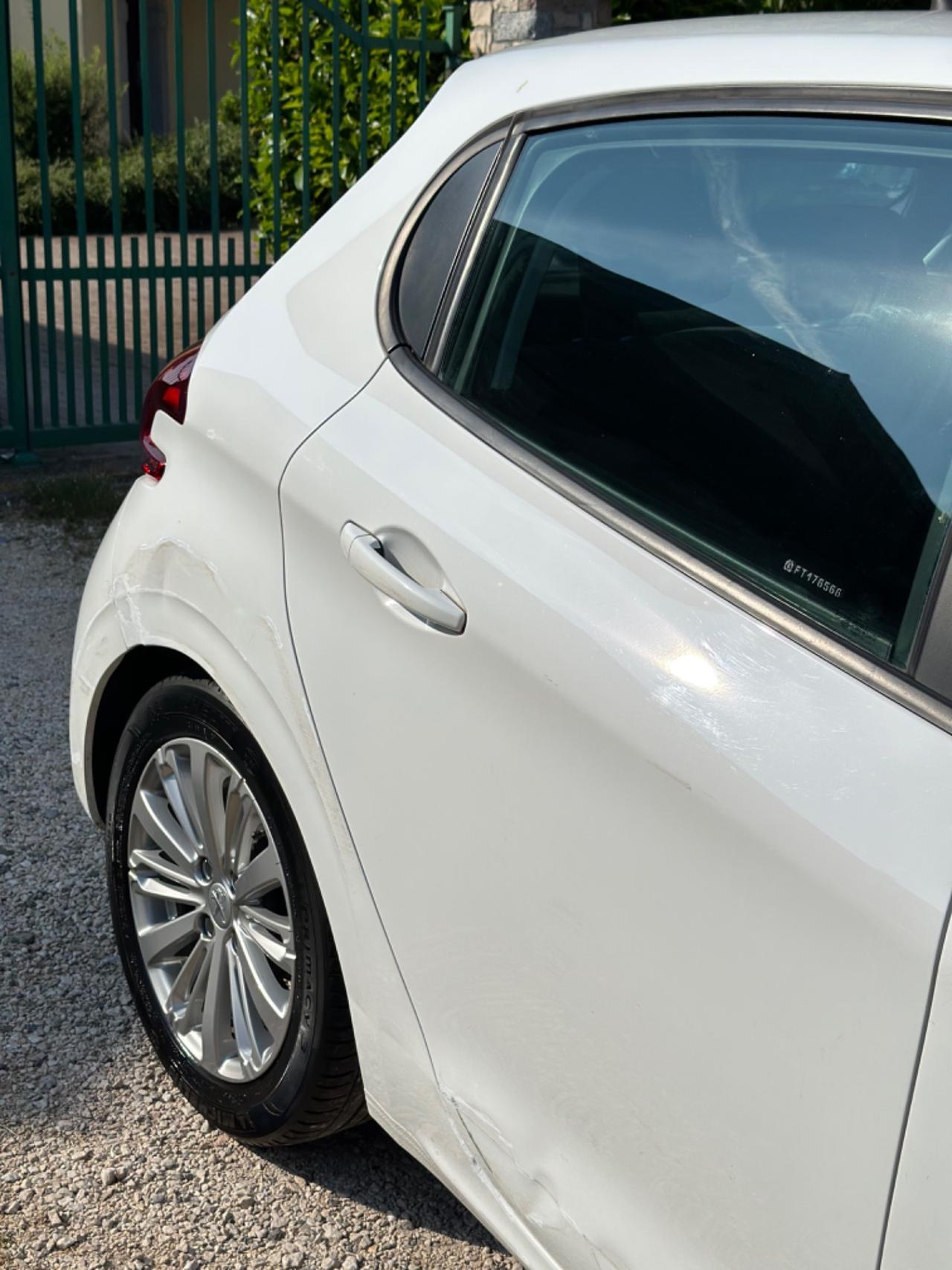 Peugeot 208 82 5P ALLURE NEOPAT KMCERT UNICOPR