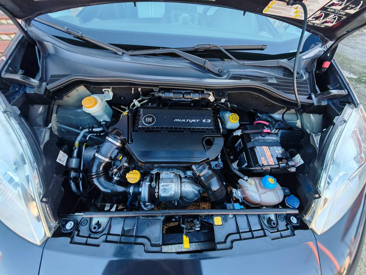 Fiat Qubo 1.3 diesel 06/2012 Cv75