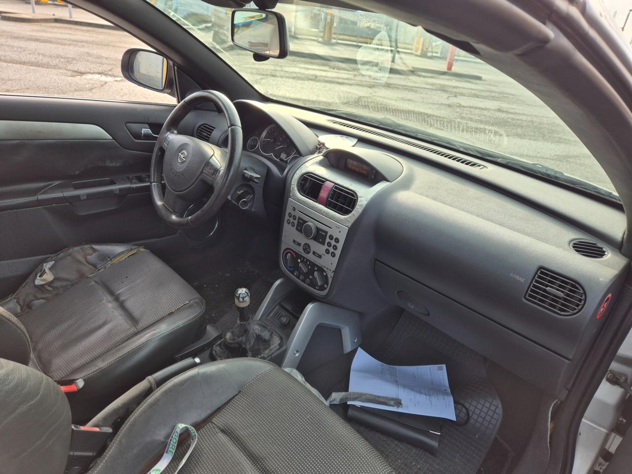 Opel Tigra TwinTop 1.4 16V First Edition