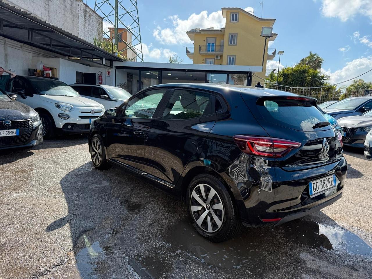 CLIO HYBRID 2021 1.6 AUTOMATICA E-TECH 75000KM INITIALE PARIS