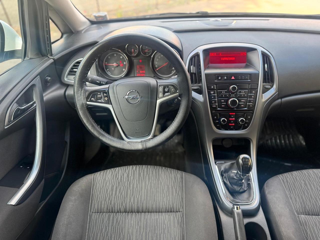 Opel Astra 2013 1.7 Diesel 110CV Sports Tourer Cosmo