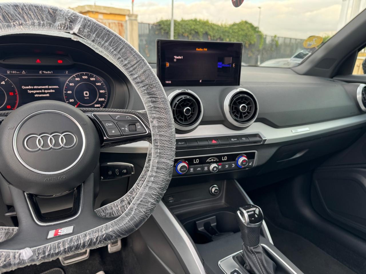 Audi Q2 30 TDI 116CV S tronic S-line Edition COCKPIT tetto