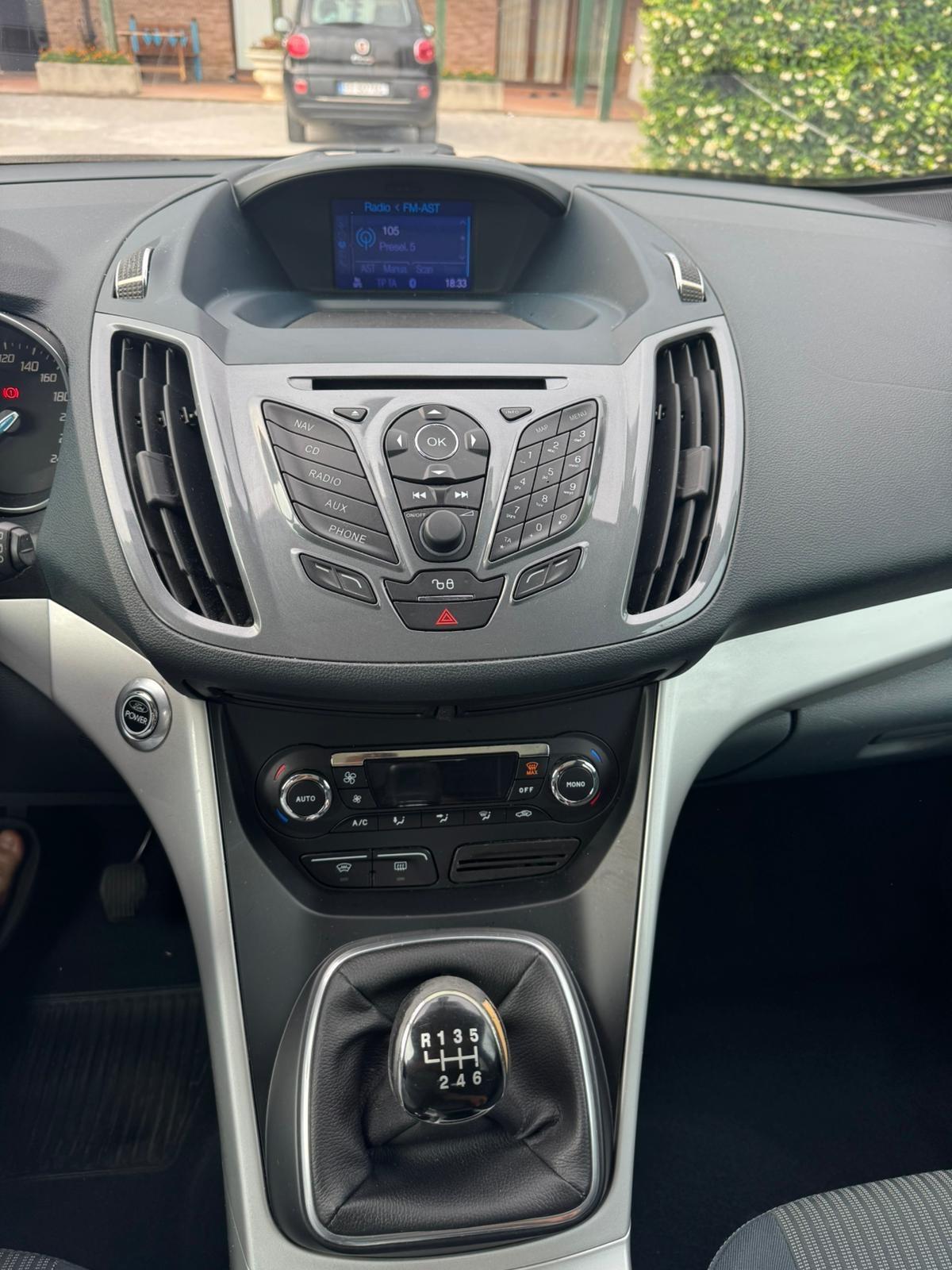 Ford C-Max 1.6 TDCi 115CV Titanium neopatentati