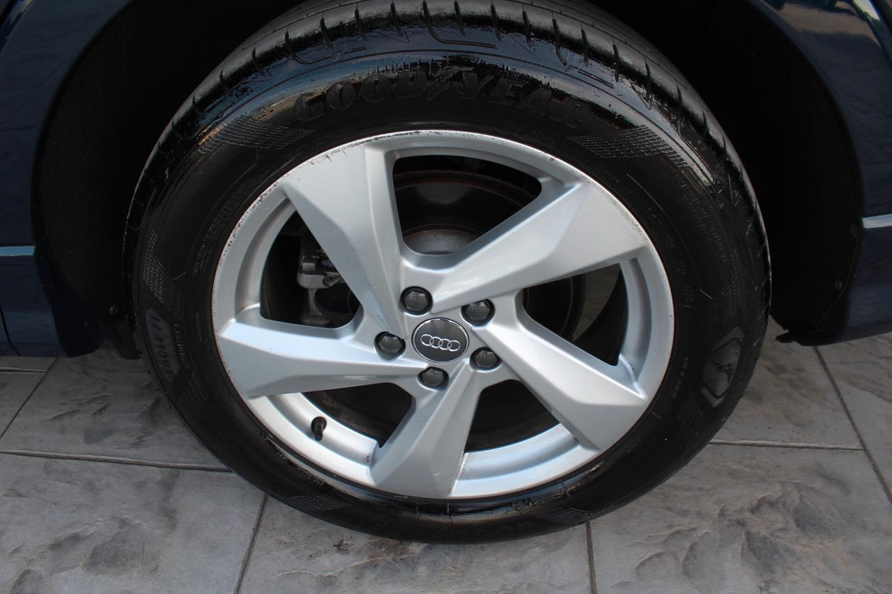Audi Q3 40 TDI quattro S tronic Business Advanced