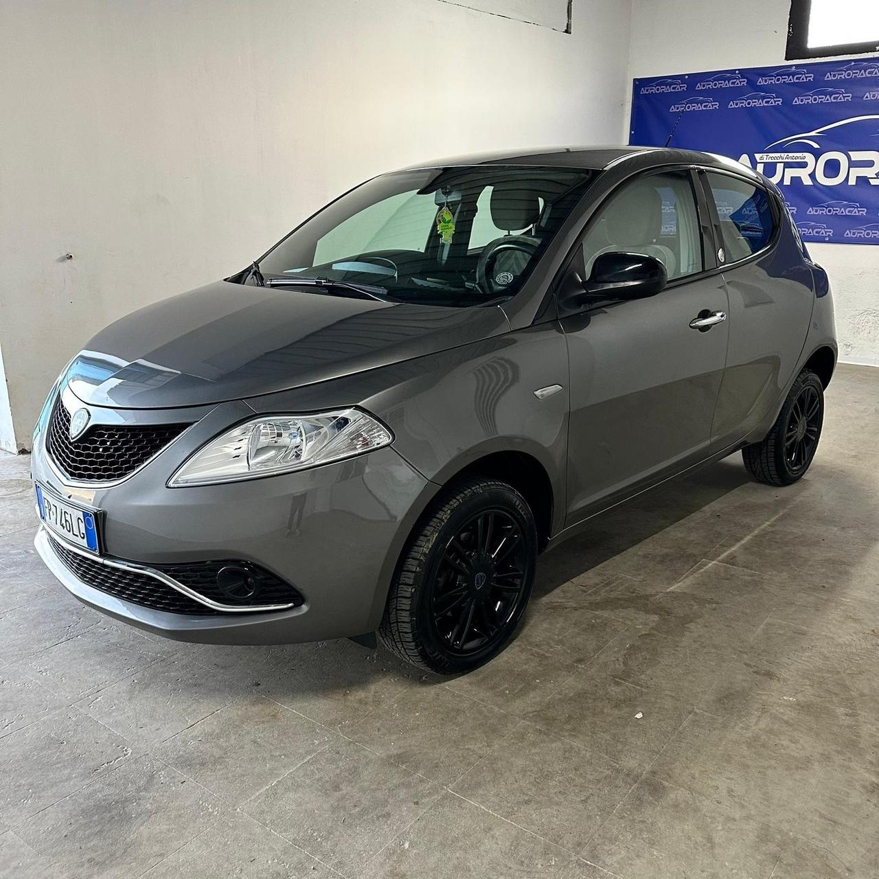 Lancia Ypsilon 0.9 TwinAir 5 porte Metano Ecochic Gold