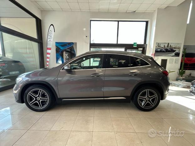 MERCEDES-BENZ GLA 200 d Automatic Premium