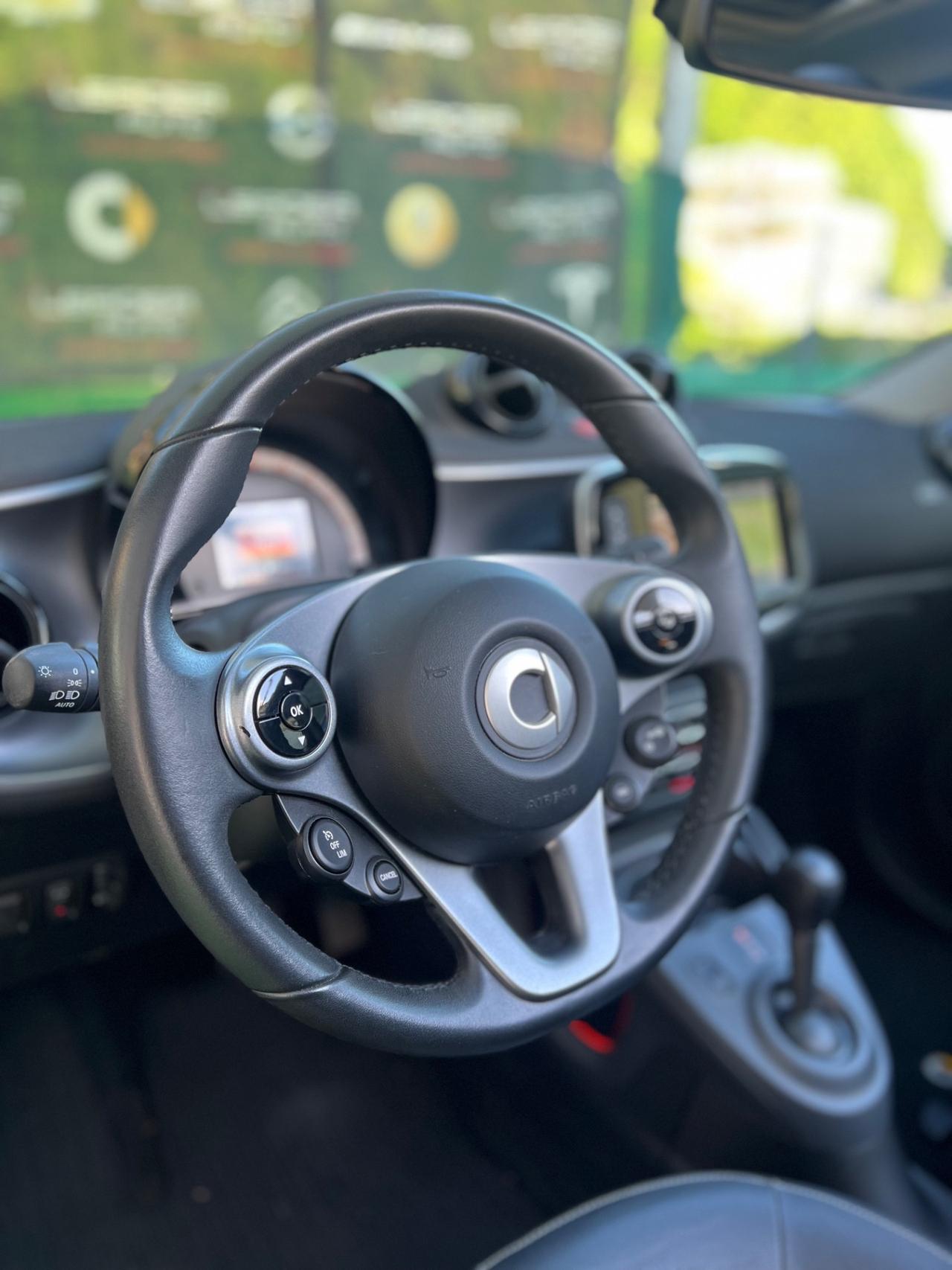 Smart ForFour 0.9 90cv - cabrio -pelle -automatica - Full Optional