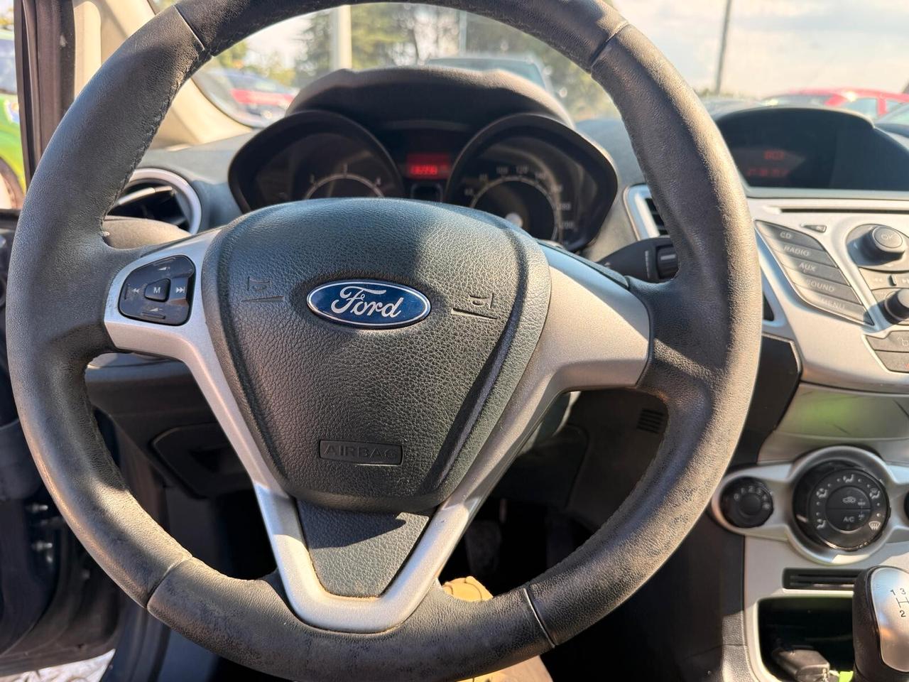 Ford Fiesta 1.4 TDCi 70CV 5 porte Titanium