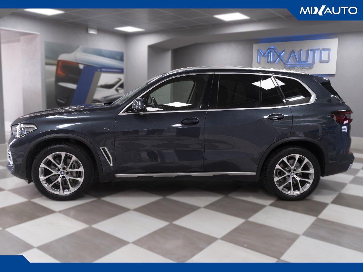 BMW X5 xDrive30d MHEV 48V xLine Auto
