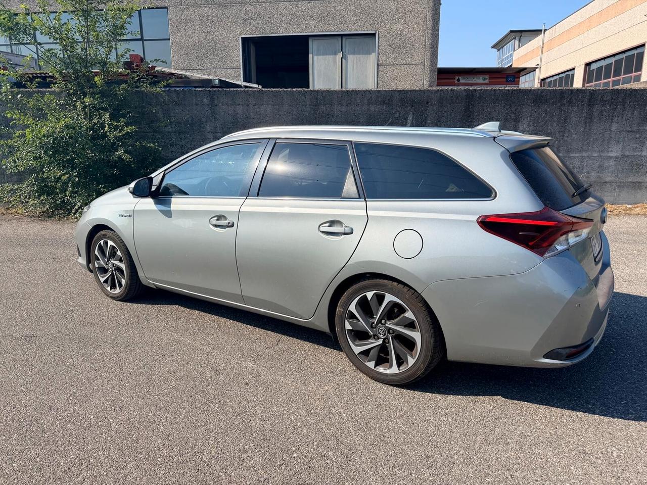 Toyota Auris Touring Sports 1.8 Hybrid Lounge