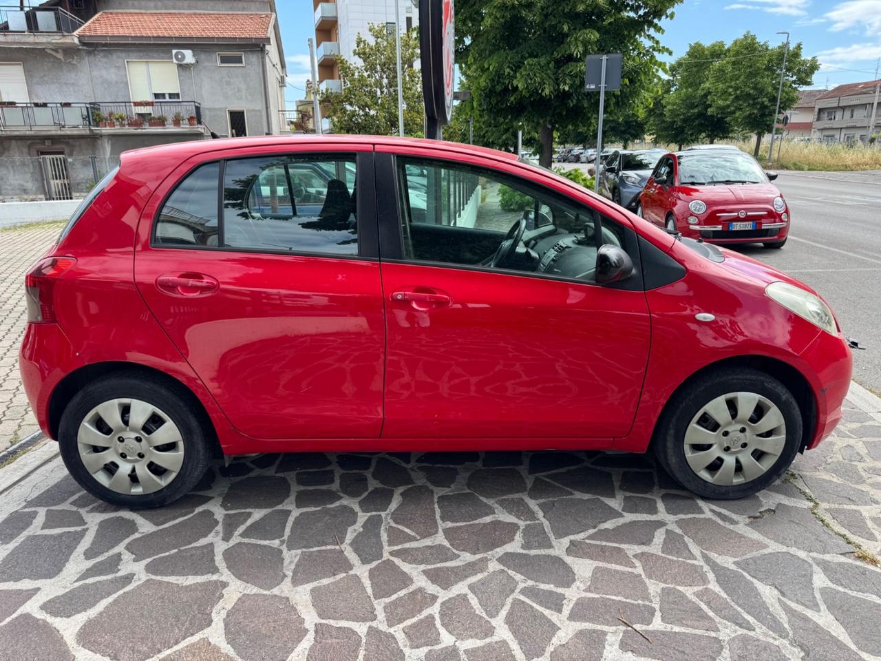 Toyota Yaris 1.0 5 porte Sol