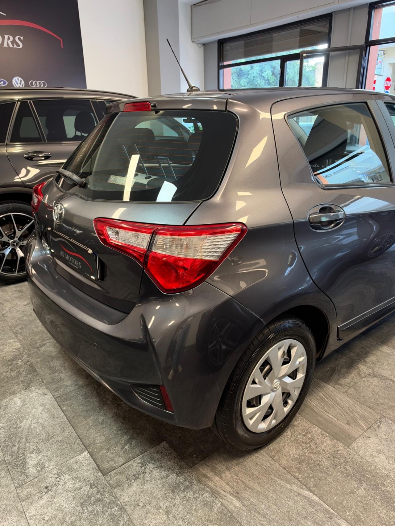 Toyota Yaris 1.0 72 CV 5 porte Lounge