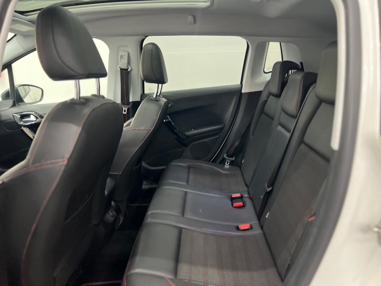 Peugeot 2008 110CV EAT6 S&S GT Line