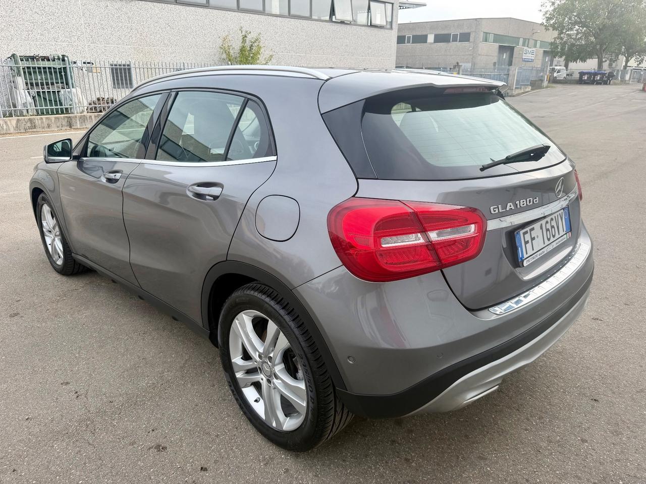 Mercedes GLA180d 197.000km 2016 euro6 neopatentati