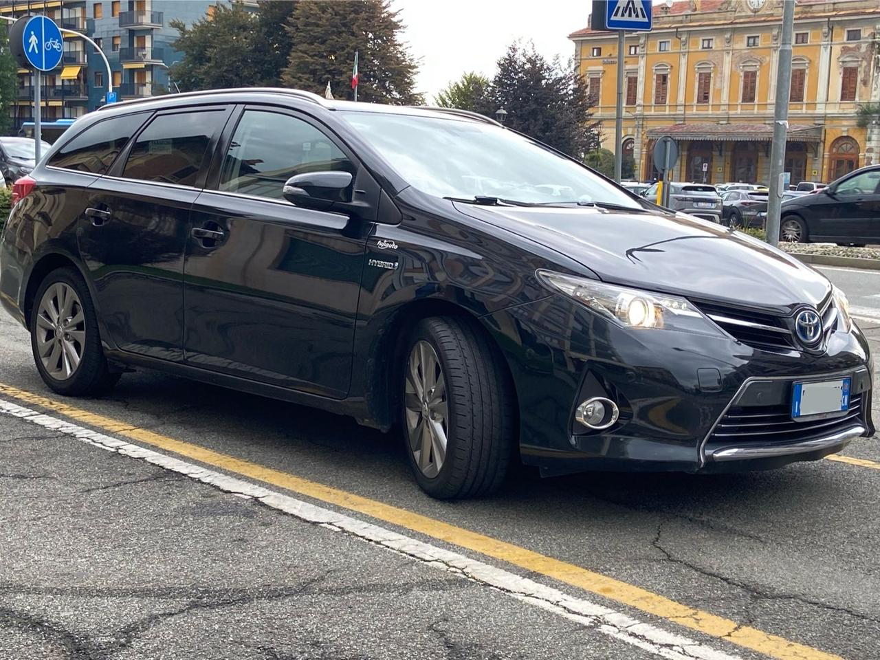 Toyota Auris 1.8 HEV Lounge