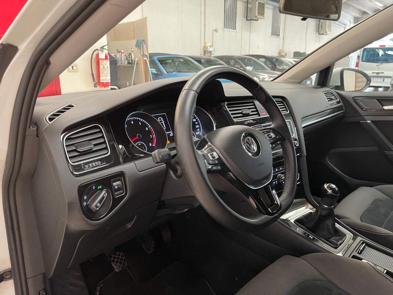 Volkswagen Golf HighLine Business 1.4 TGI Metano 5 porte-Ok Neopatentati-LEGGI SOTTO
