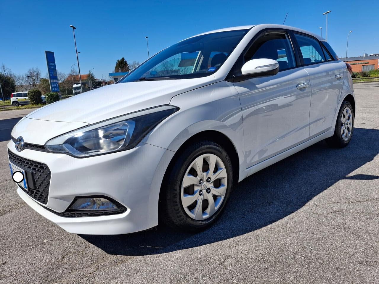 Hyundai i20 1.1 CRDi-*DIESEL EURO 6*NEOPATENTATI*