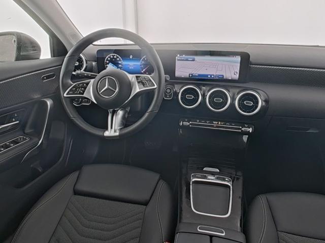 MERCEDES-BENZ A 180 Automatic Progressive Advanced