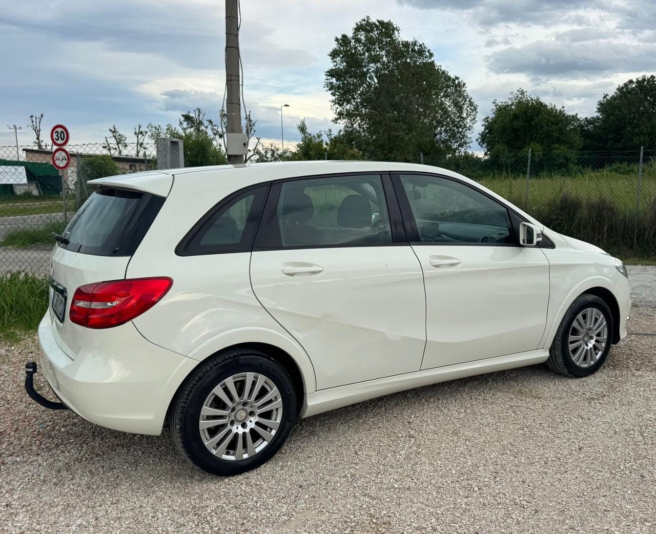 Mercedes-benz B 200 NGD Executive Gancio Traino