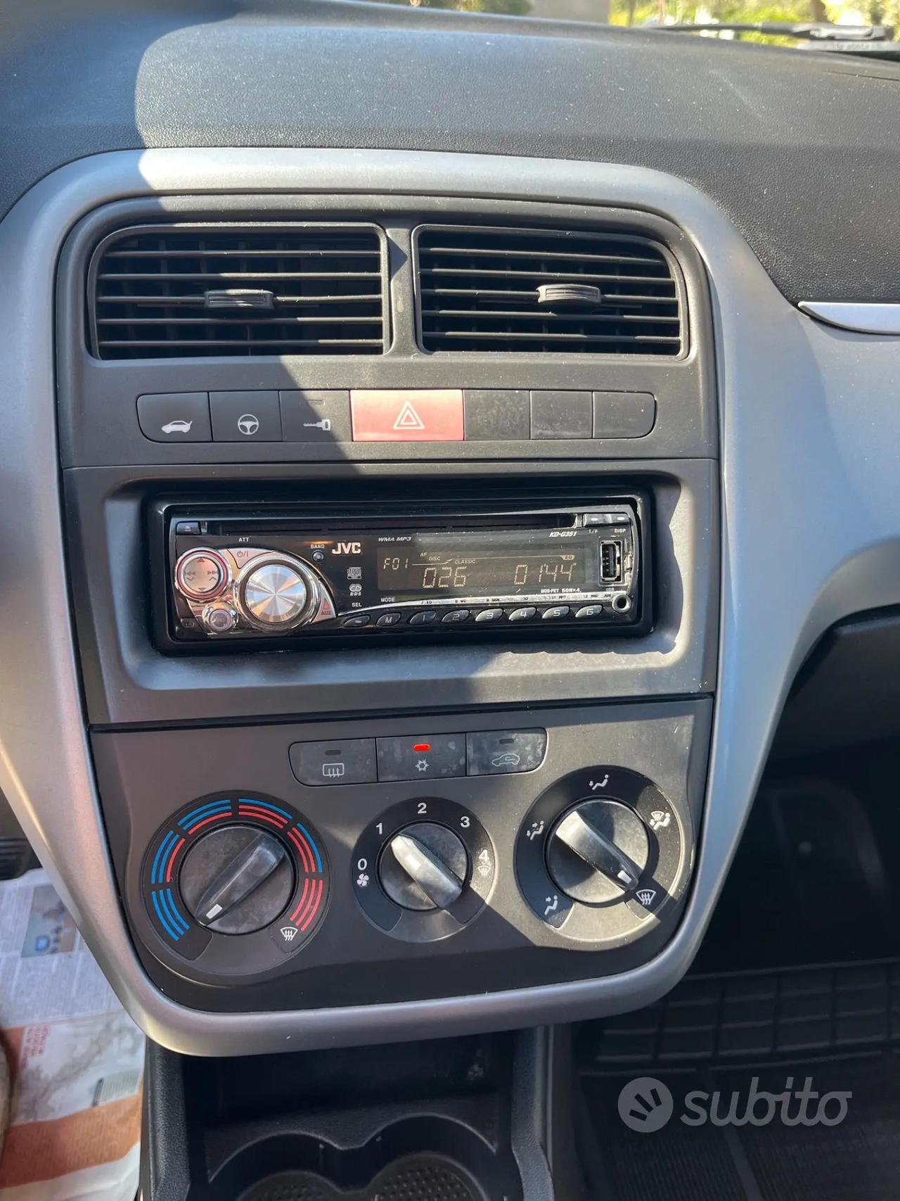 Fiat Punto 1.3 MTJ 75CV EURO4 NUOVA ENTRA LEGGI