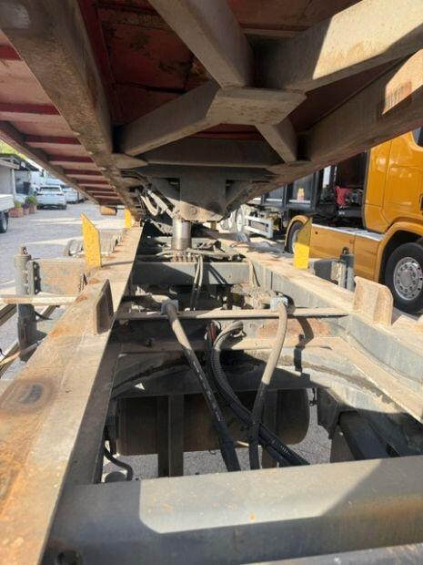 Motrice Iveco Stralis XP 460 scarrabile Rimorchio Piacenza Scarrabile