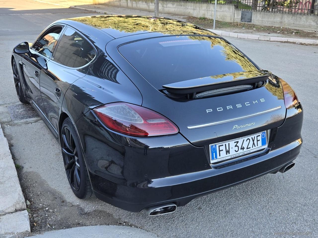 PORSCHE Panamera 3.0 Diesel Platinum Edition ALL BLACK