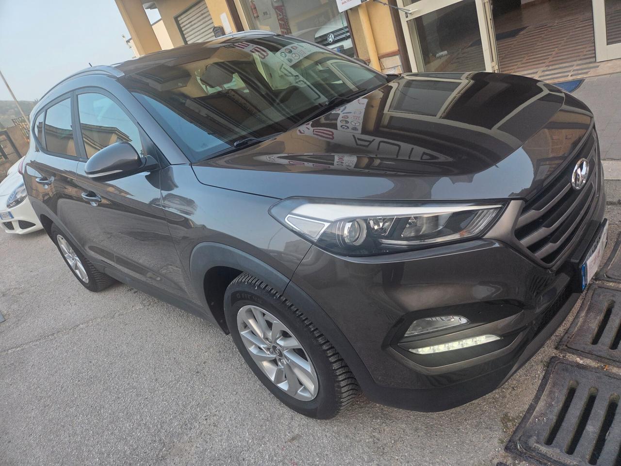 HYUNDAI TUCSON 1.7 CRDI 115 CV ANNO 2015 KMCERTIF