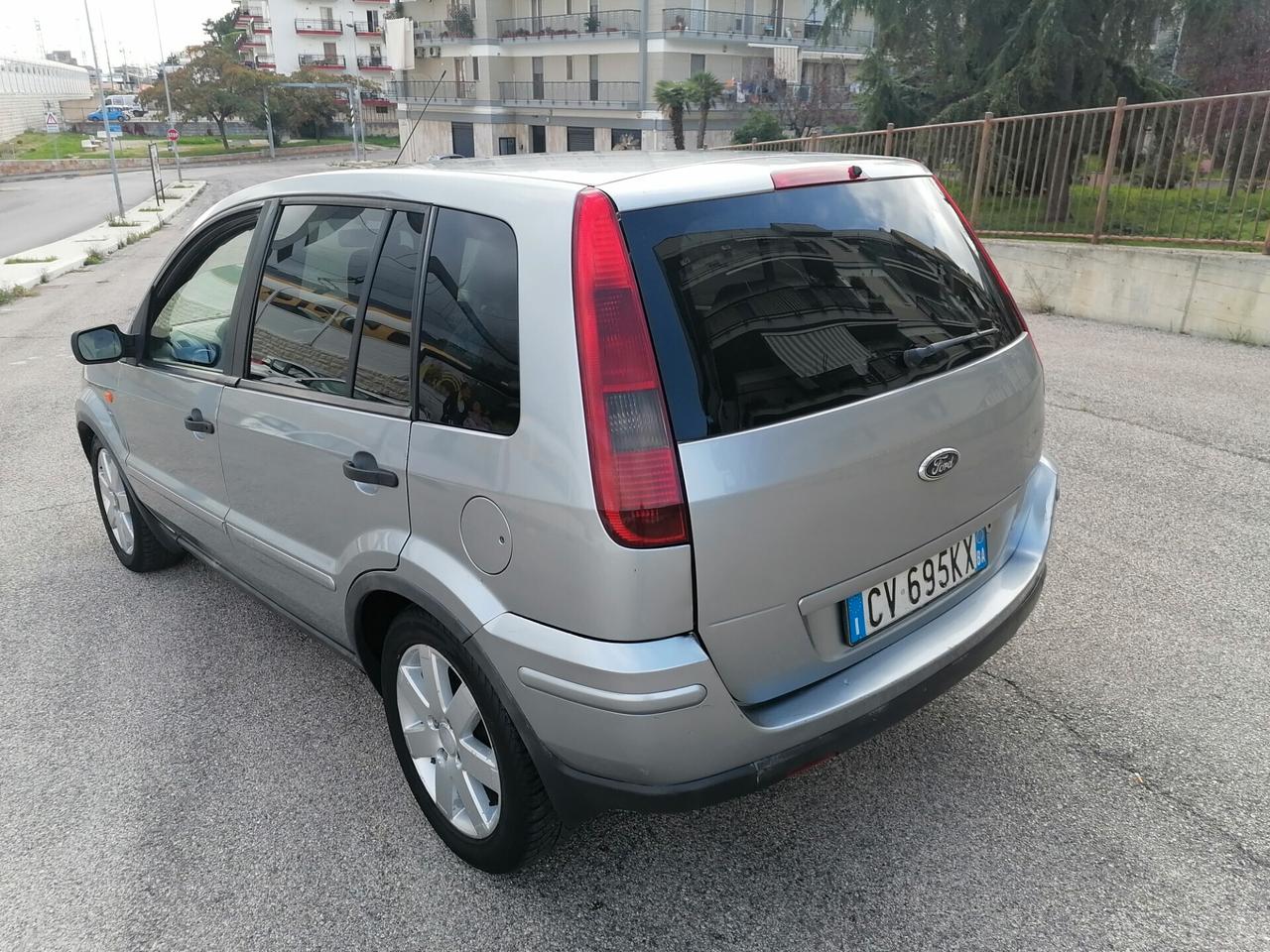 Ford Fusion 1.4 TDCi 70cv 5p 2005