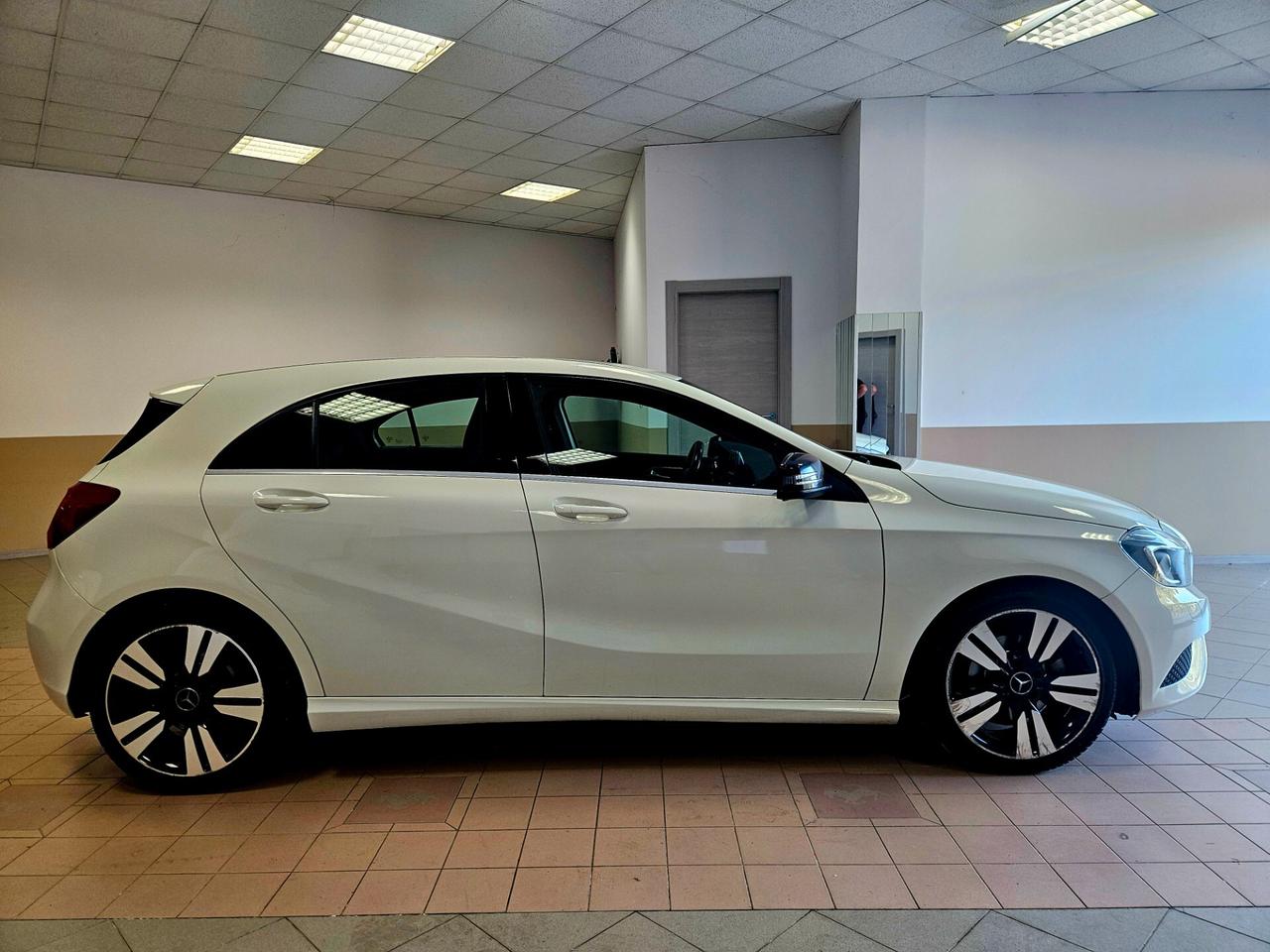 Mercedes-benz A 200 A 200 CDI Premium