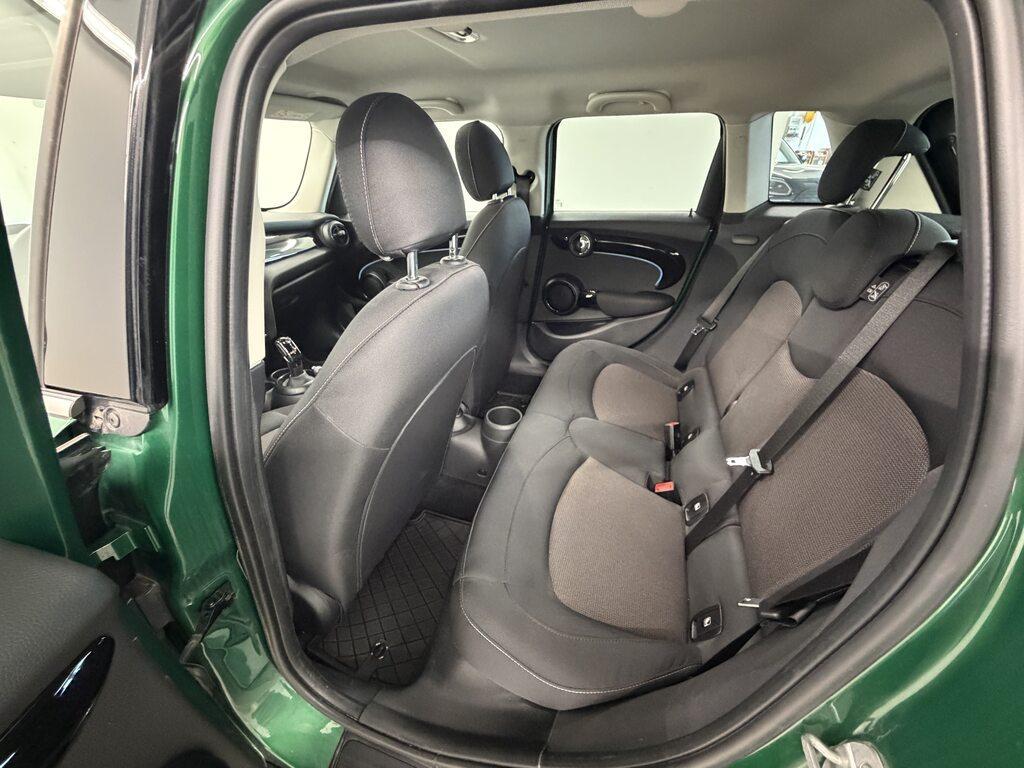 Mini Cooper 1.5 TwinPower Turbo Cooper Business DCT