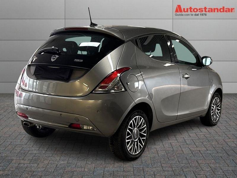 Lancia Ypsilon III 1.0 firefly hybrid Gold s&s 70cv