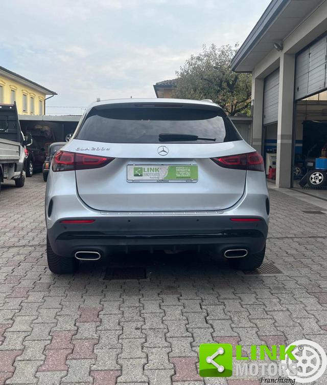 MERCEDES-BENZ GLA 200 EXECUTIVE