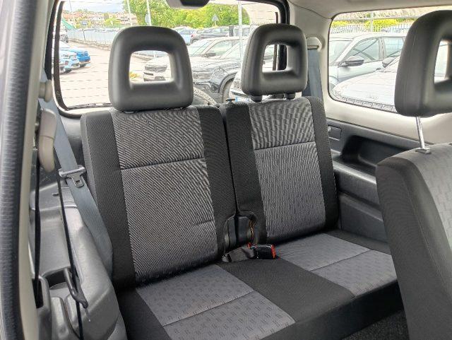 SUZUKI Jimny 1.3i 16V cat 4WD JLX