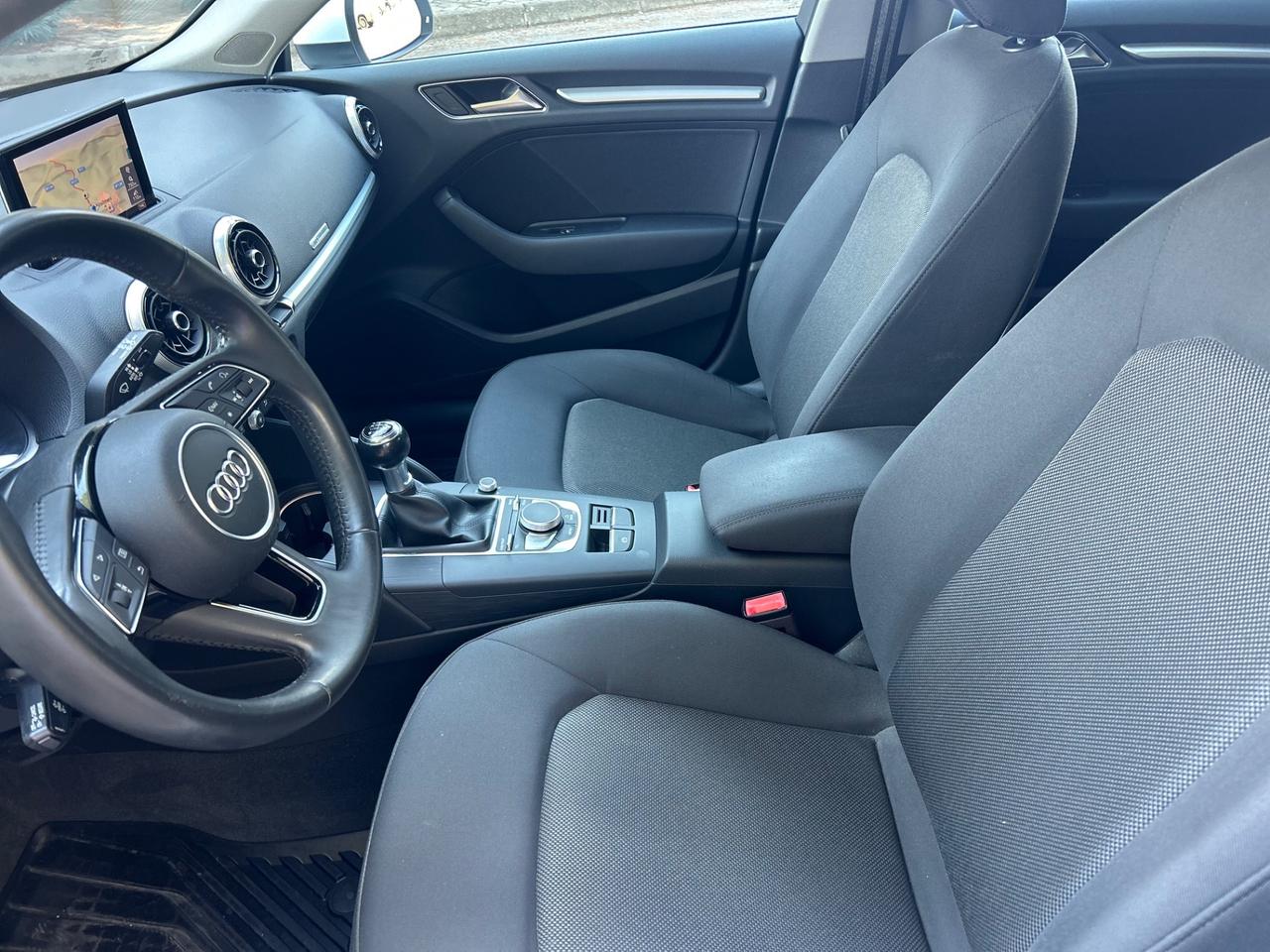 Audi A3 1600 tdi 115 cv sport