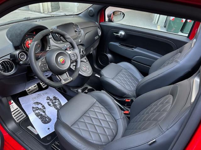 Abarth 695C 1.4 Turbo T-Jet CV 180
