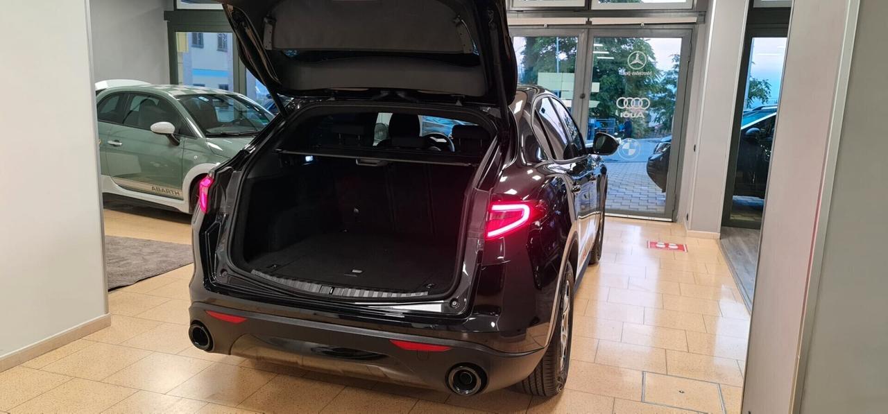 Alfa Romeo Stelvio 2.2 Turbodiesel 160 CV AT8 RWD Business