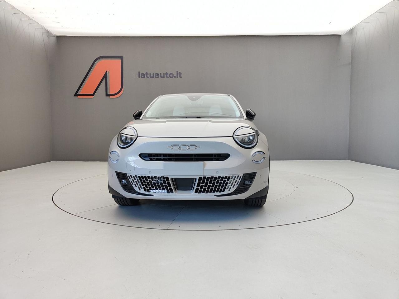 FIAT 600 IV 2023 1.2 MHEV 110CV DCT LA PRIMA