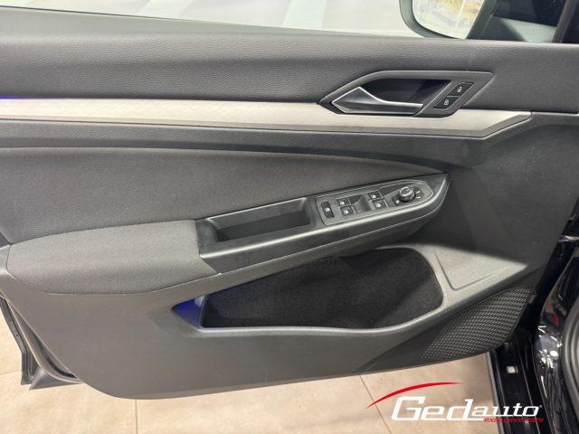 VOLKSWAGEN Golf 8 VIII 2.0 TDI 150 CV DSG SCR Life FULL-LED NAVI