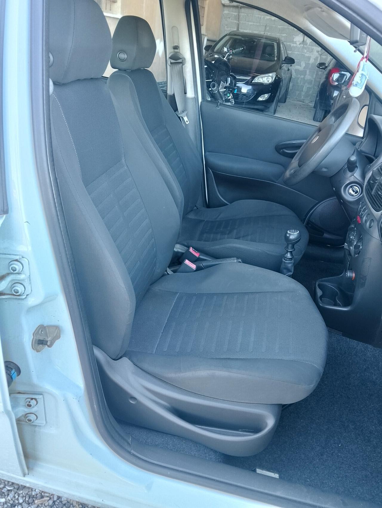 Fiat Punto metano 1.2 cc 144.000 km auto perfetta