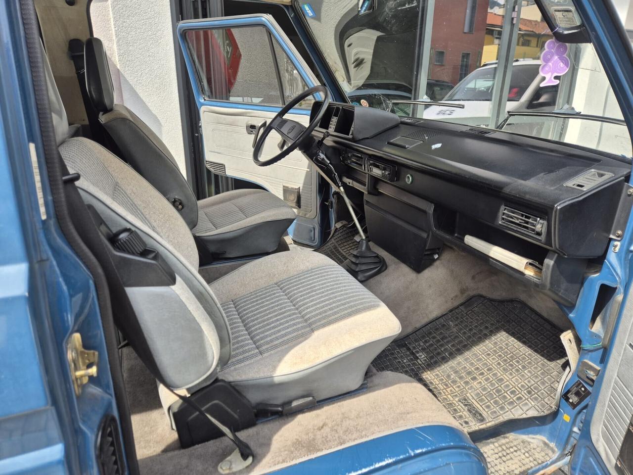 Volkswagen T3 MULTIVAN - 6 POSTI