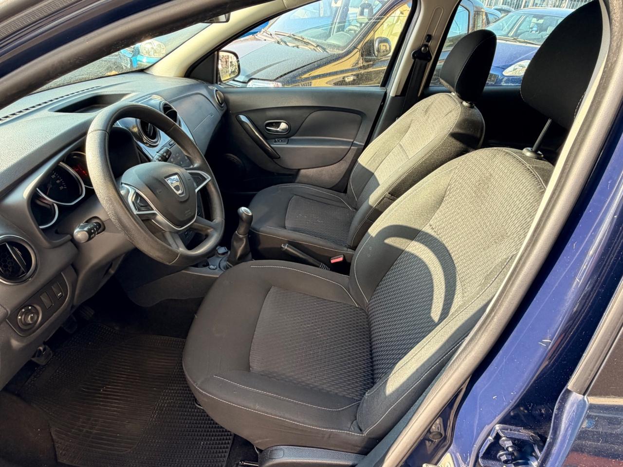 Dacia Sandero GPL EURO6B Lauréate 2017